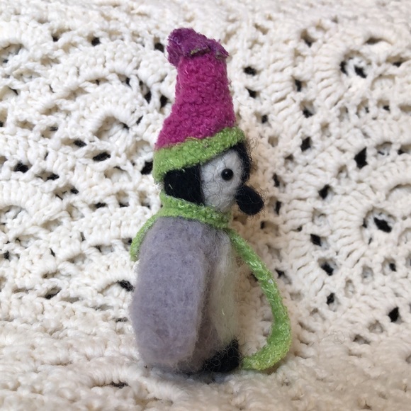 Handmade Needle Felted Penguin - Picture 12 of 16